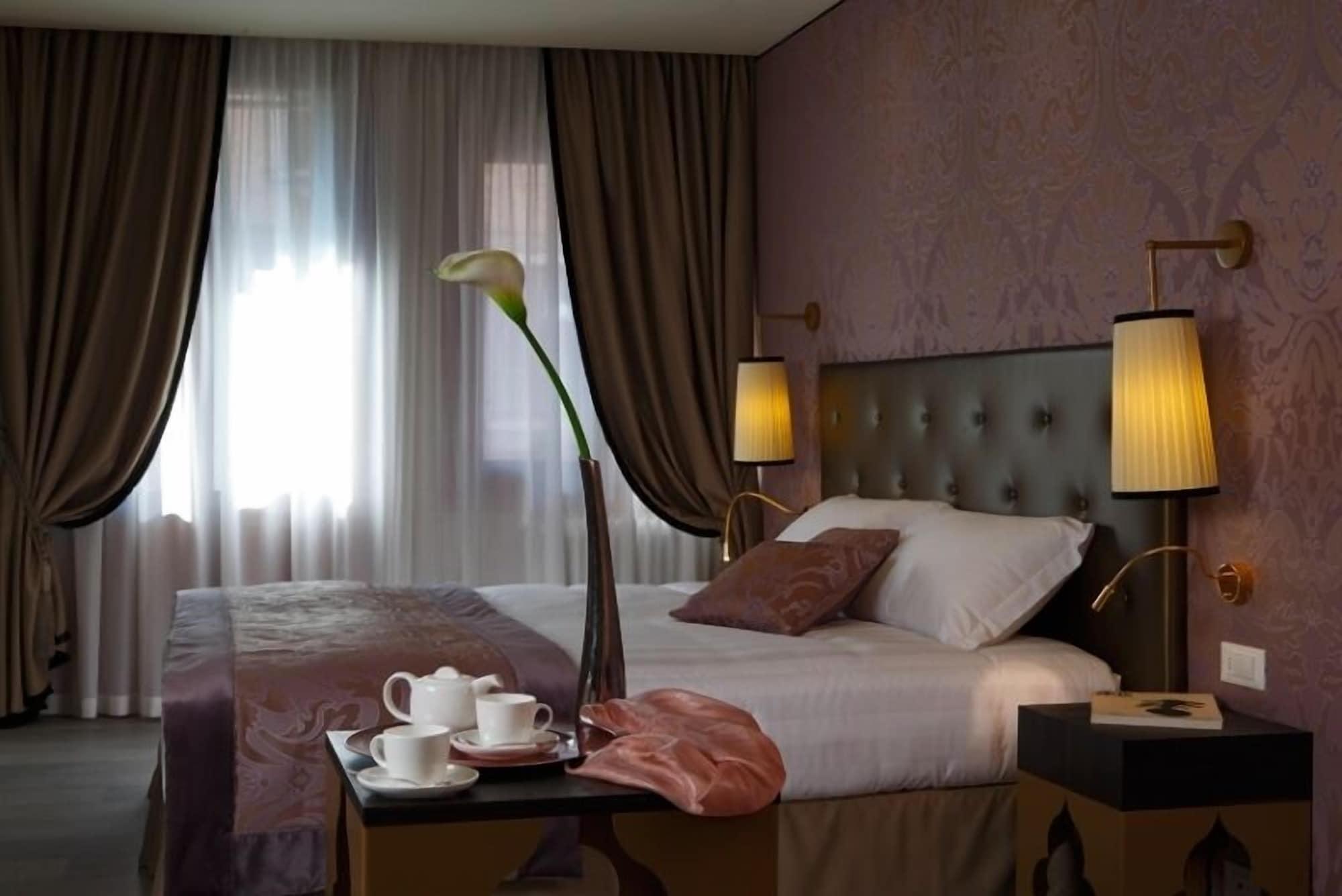 ARCADIA BOUTIQUE HOTEL VENICE 3 Italy from 160 HOTELMIX